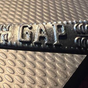 GAP Black platform Flip Flop